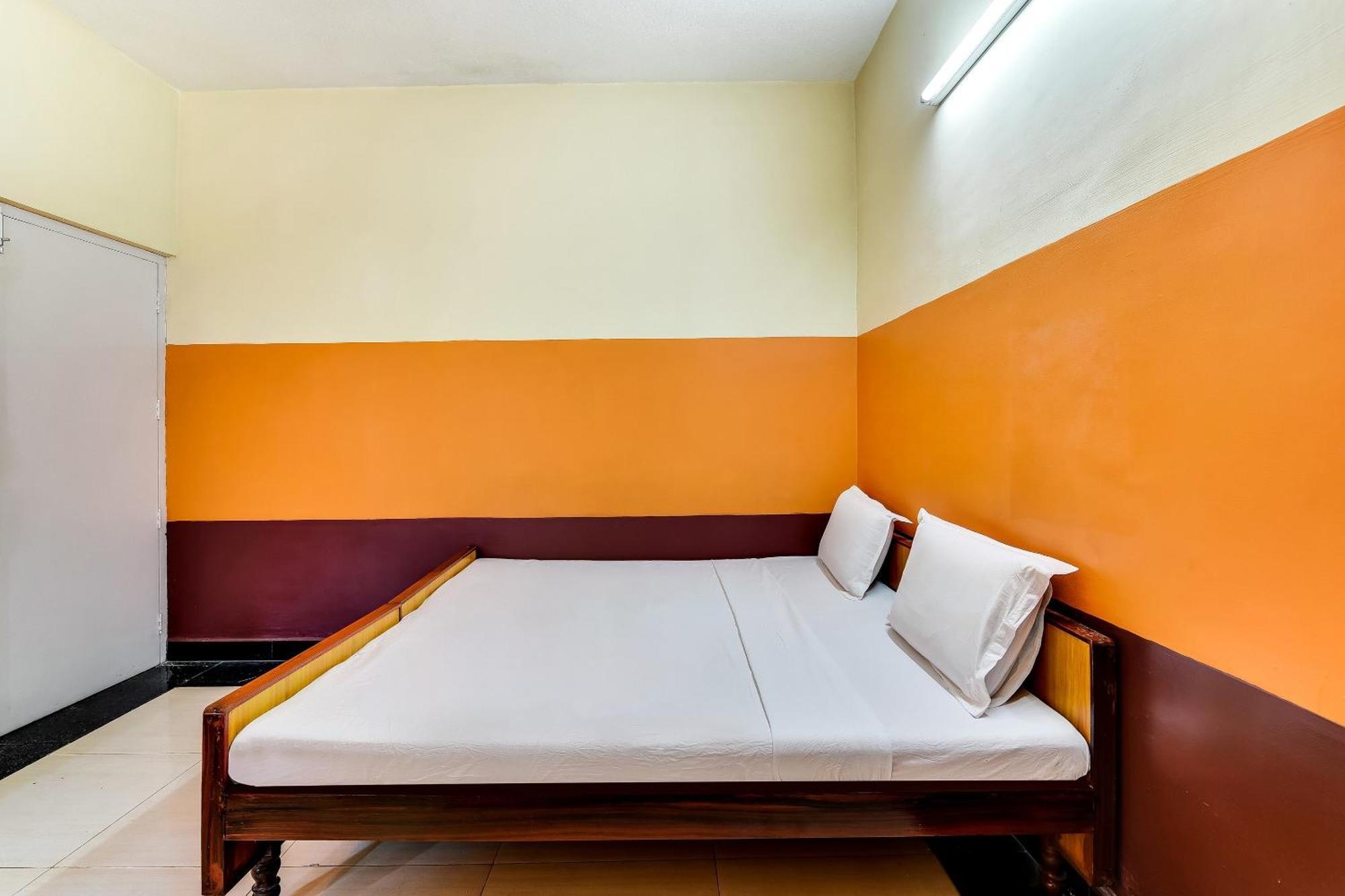 Hotel O Srinivasa Residency Lodge Tirupati Buitenkant foto