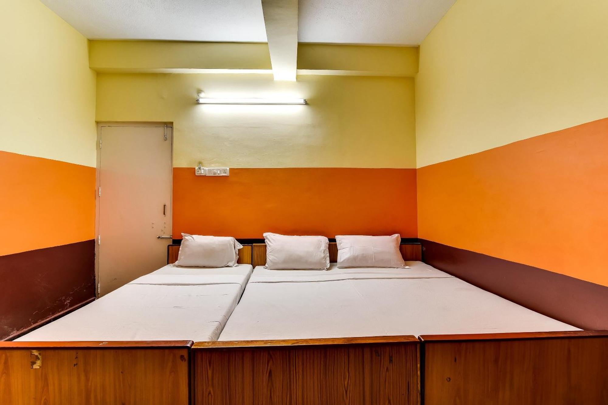Hotel O Srinivasa Residency Lodge Tirupati Buitenkant foto